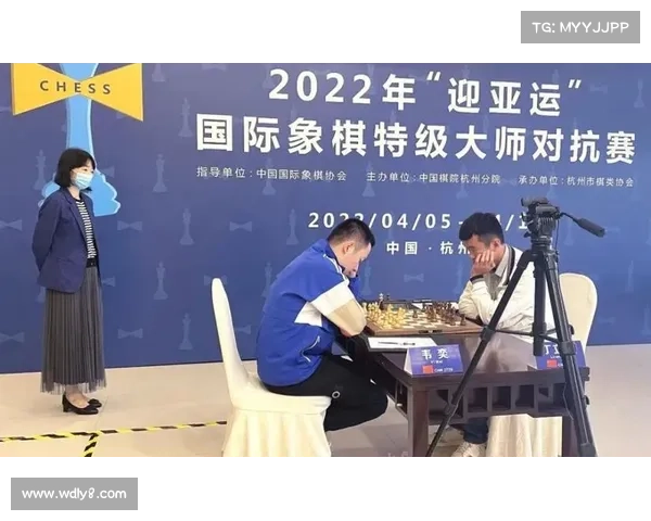 国际象棋大师赛中突发剧情:巅峰对决背后的惊人内幕 国际象棋大师赛中突发剧情:巅峰对决背后的惊人内幕